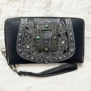 Rustic Coutures Western Black Buckle And Turquoise‎ Accents Zip Wallet Wristlet